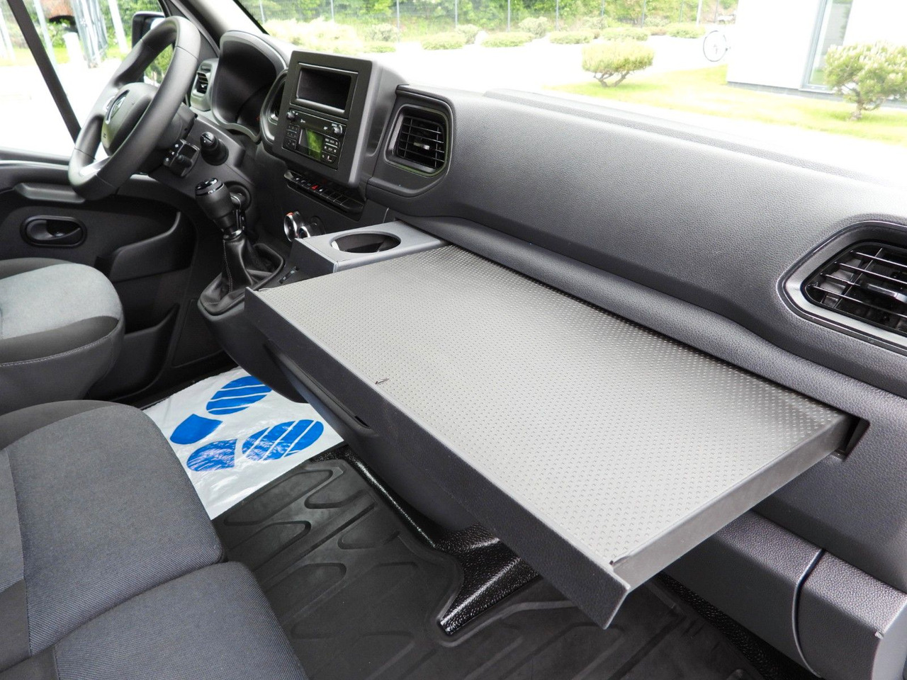 Curtain side van Renault MASTER  PRITSCHE PLANE 10 PALETTEN TEMPOMAT: picture 29