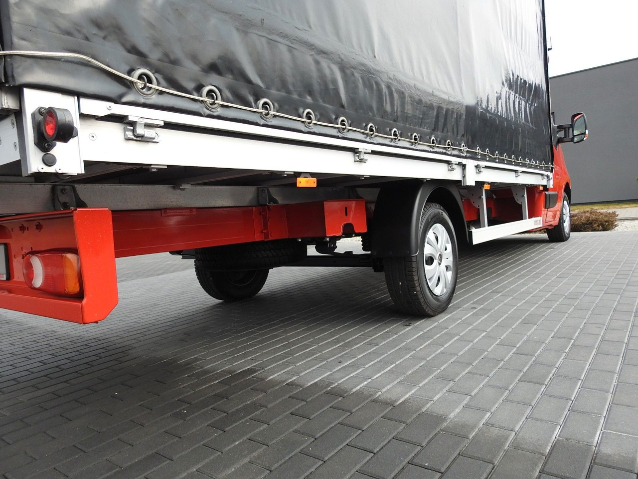 New Curtain side van Renault MASTER  PRITSCHE PLANE 10 PALETTEN WEBASTO: picture 16