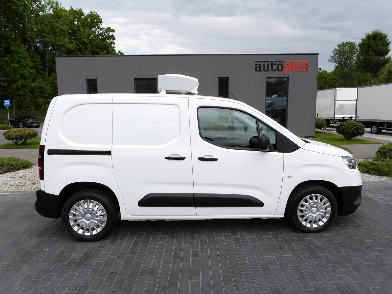 TOYOTA PROACE CITY REFRIGERATOR VAN -15*C POWER SUPPLY 230V CRUISE CONTROL AIR CONDITIONING 100HP on lease TOYOTA PROACE CITY REFRIGERATOR VAN -15*C POWER SUPPLY 230V CRUISE CONTROL AIR CONDITIONING 100HP: picture 7 TOYOTA PROACE CITY REFRIGERATOR VAN -15*C POWER SUPPLY 230V CRUISE CONTROL AIR CONDITIONING 100HP on lease TOYOTA PROACE CITY REFRIGERATOR VAN -15*C POWER SUPPLY 230V CRUISE CONTROL AIR CONDITIONING 100HP: picture 7