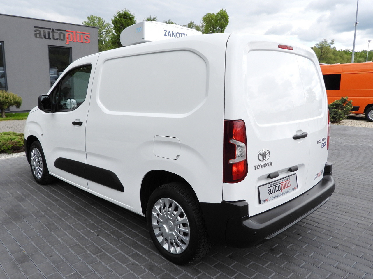 TOYOTA PROACE CITY REFRIGERATOR VAN -15*C POWER SUPPLY 230V CRUISE CONTROL AIR CONDITIONING 100HP on lease TOYOTA PROACE CITY REFRIGERATOR VAN -15*C POWER SUPPLY 230V CRUISE CONTROL AIR CONDITIONING 100HP: picture 10 TOYOTA PROACE CITY REFRIGERATOR VAN -15*C POWER SUPPLY 230V CRUISE CONTROL AIR CONDITIONING 100HP on lease TOYOTA PROACE CITY REFRIGERATOR VAN -15*C POWER SUPPLY 230V CRUISE CONTROL AIR CONDITIONING 100HP: picture 10