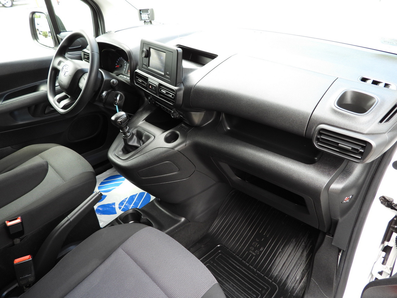 TOYOTA PROACE CITY REFRIGERATOR VAN -15*C POWER SUPPLY 230V CRUISE CONTROL AIR CONDITIONING 100HP on lease TOYOTA PROACE CITY REFRIGERATOR VAN -15*C POWER SUPPLY 230V CRUISE CONTROL AIR CONDITIONING 100HP: picture 39 TOYOTA PROACE CITY REFRIGERATOR VAN -15*C POWER SUPPLY 230V CRUISE CONTROL AIR CONDITIONING 100HP on lease TOYOTA PROACE CITY REFRIGERATOR VAN -15*C POWER SUPPLY 230V CRUISE CONTROL AIR CONDITIONING 100HP: picture 39