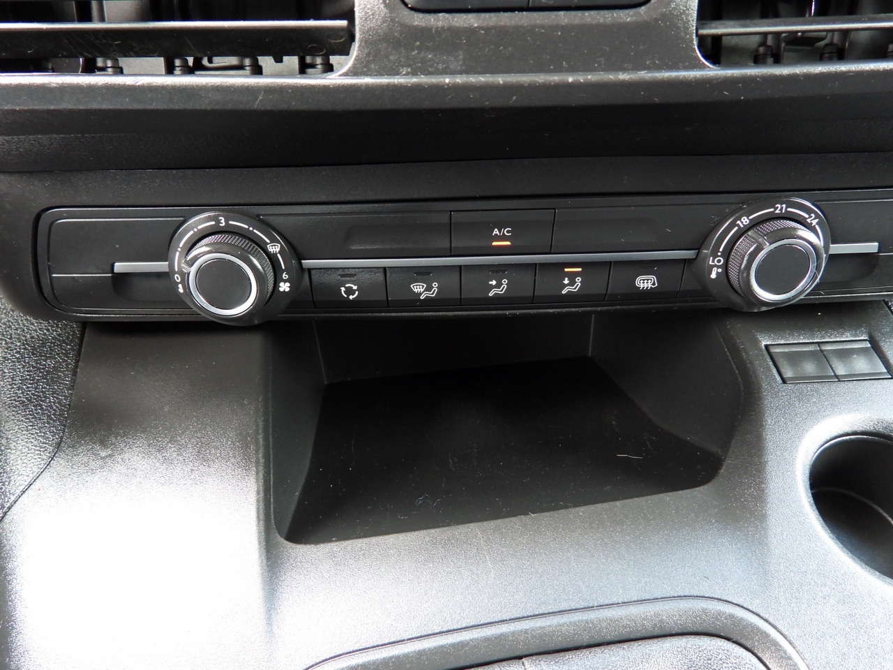 TOYOTA PROACE CITY REFRIGERATOR VAN -15*C POWER SUPPLY 230V CRUISE CONTROL AIR CONDITIONING 100HP on lease TOYOTA PROACE CITY REFRIGERATOR VAN -15*C POWER SUPPLY 230V CRUISE CONTROL AIR CONDITIONING 100HP: picture 37 TOYOTA PROACE CITY REFRIGERATOR VAN -15*C POWER SUPPLY 230V CRUISE CONTROL AIR CONDITIONING 100HP on lease TOYOTA PROACE CITY REFRIGERATOR VAN -15*C POWER SUPPLY 230V CRUISE CONTROL AIR CONDITIONING 100HP: picture 37