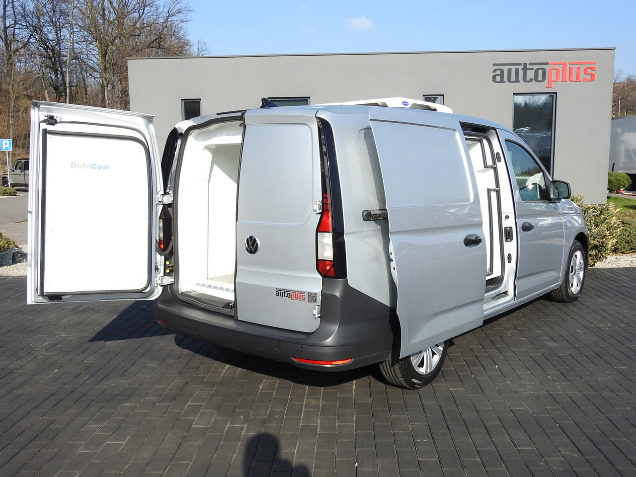 VOLKSWAGEN CADDY  REFRIGERATOR VAN -20*C HEATING FUNCTION POWER SUPPLY 230V CRUISE CONTROL LED LIGHTS AIR CONDITIONING  100HP - Refrigerated van: picture 3 VOLKSWAGEN CADDY  REFRIGERATOR VAN -20*C HEATING FUNCTION POWER SUPPLY 230V CRUISE CONTROL LED LIGHTS AIR CONDITIONING  100HP - Refrigerated van: picture 3
