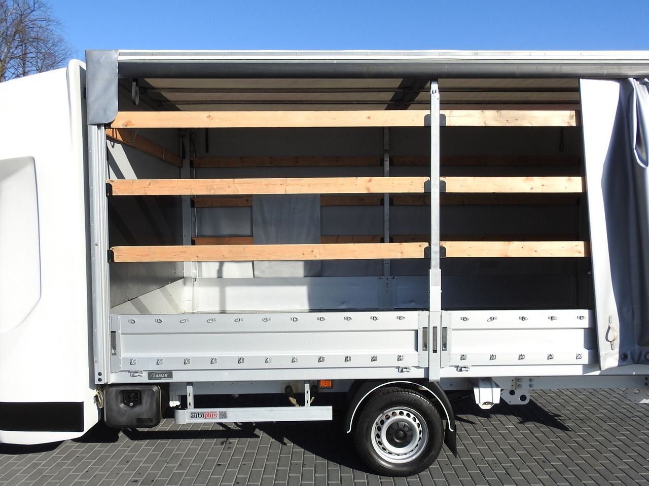 VOLKSWAGEN CRAFTER TARPAULIN 10 PALLETS WEBASTO CRUISE CONTROL AIR CONDITIONING LED LIGHTS PNEUMATICS 180HP on lease VOLKSWAGEN CRAFTER TARPAULIN 10 PALLETS WEBASTO CRUISE CONTROL AIR CONDITIONING LED LIGHTS PNEUMATICS 180HP: picture 24 VOLKSWAGEN CRAFTER TARPAULIN 10 PALLETS WEBASTO CRUISE CONTROL AIR CONDITIONING LED LIGHTS PNEUMATICS 180HP on lease VOLKSWAGEN CRAFTER TARPAULIN 10 PALLETS WEBASTO CRUISE CONTROL AIR CONDITIONING LED LIGHTS PNEUMATICS 180HP: picture 24