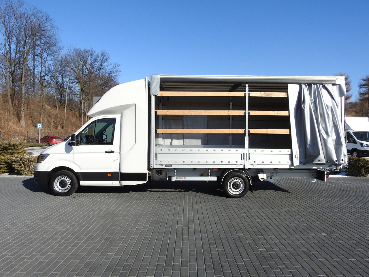 VOLKSWAGEN CRAFTER TARPAULIN 10 PALLETS WEBASTO CRUISE CONTROL AIR CONDITIONING LED LIGHTS PNEUMATICS 180HP on lease VOLKSWAGEN CRAFTER TARPAULIN 10 PALLETS WEBASTO CRUISE CONTROL AIR CONDITIONING LED LIGHTS PNEUMATICS 180HP: picture 8 VOLKSWAGEN CRAFTER TARPAULIN 10 PALLETS WEBASTO CRUISE CONTROL AIR CONDITIONING LED LIGHTS PNEUMATICS 180HP on lease VOLKSWAGEN CRAFTER TARPAULIN 10 PALLETS WEBASTO CRUISE CONTROL AIR CONDITIONING LED LIGHTS PNEUMATICS 180HP: picture 8