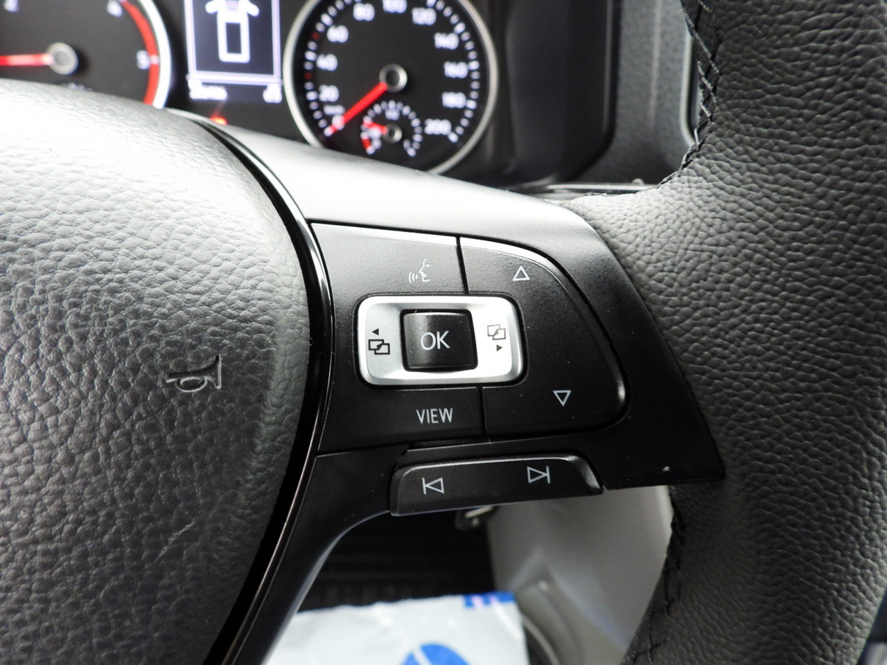 Curtain side van VOLKSWAGEN CRAFTER TARPAULIN 8 PALLETS WEBASTO CRUISE CONTROL LED LIGHTS AIR CONDITIONING 180HP: picture 36 Curtain side van VOLKSWAGEN CRAFTER TARPAULIN 8 PALLETS WEBASTO CRUISE CONTROL LED LIGHTS AIR CONDITIONING 180HP: picture 36