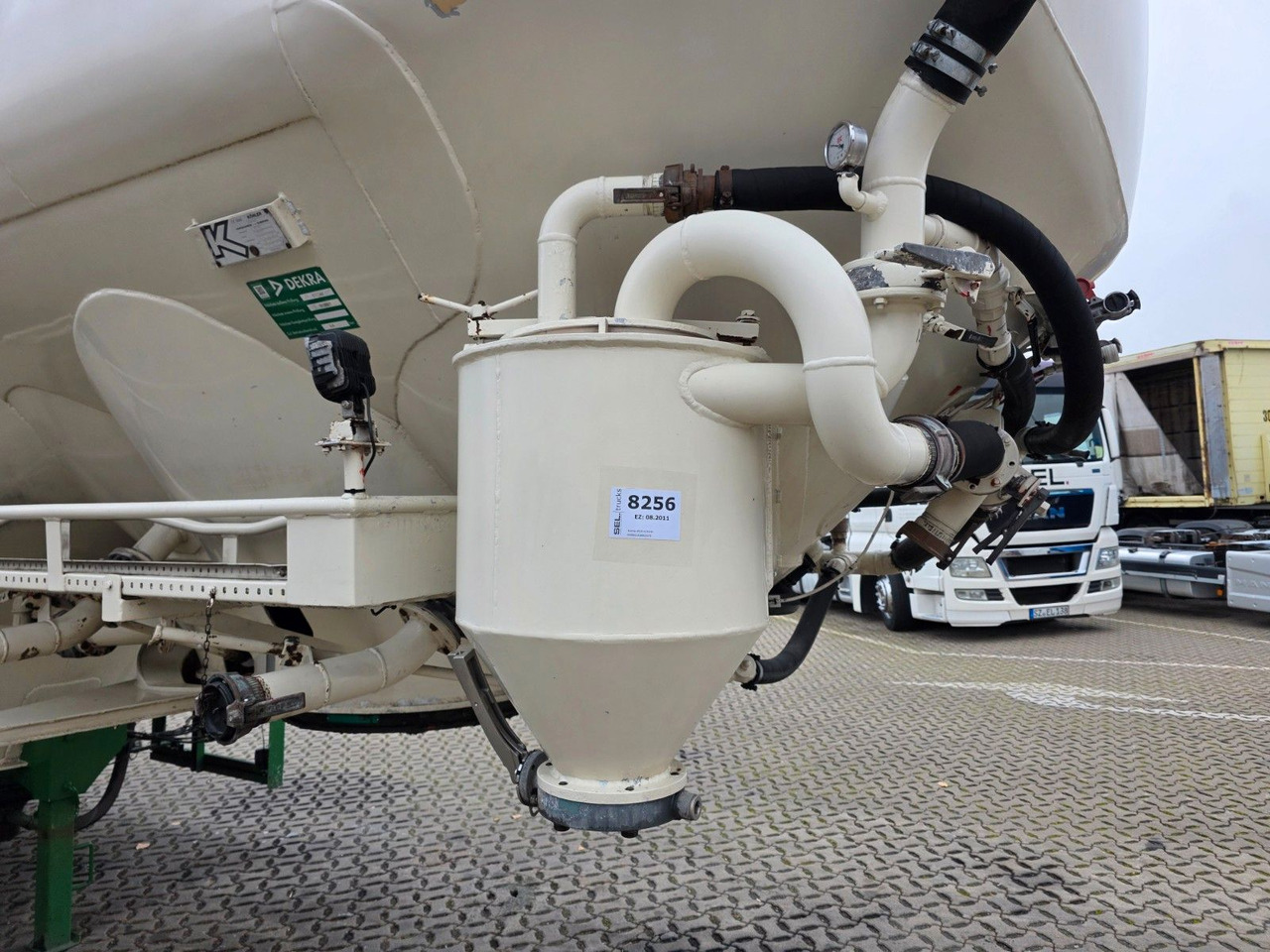 Silo semi-trailer Köhler BSCX31/51/A  / 51.000 l / Lenkachse: picture 29