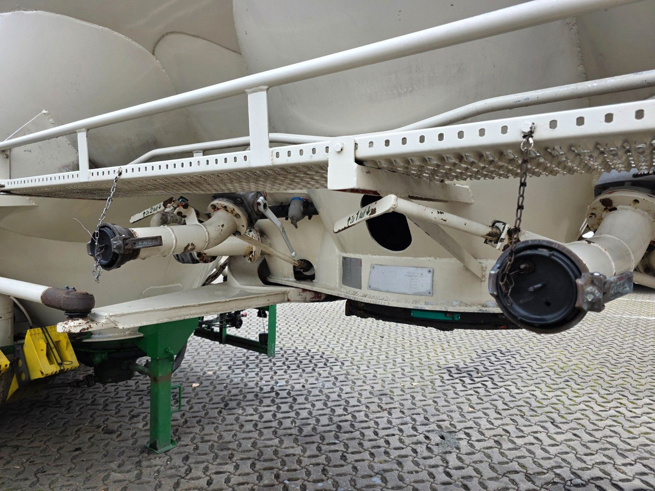 Silo semi-trailer Köhler BSCX31/51/A  / 51.000 l / Lenkachse: picture 30