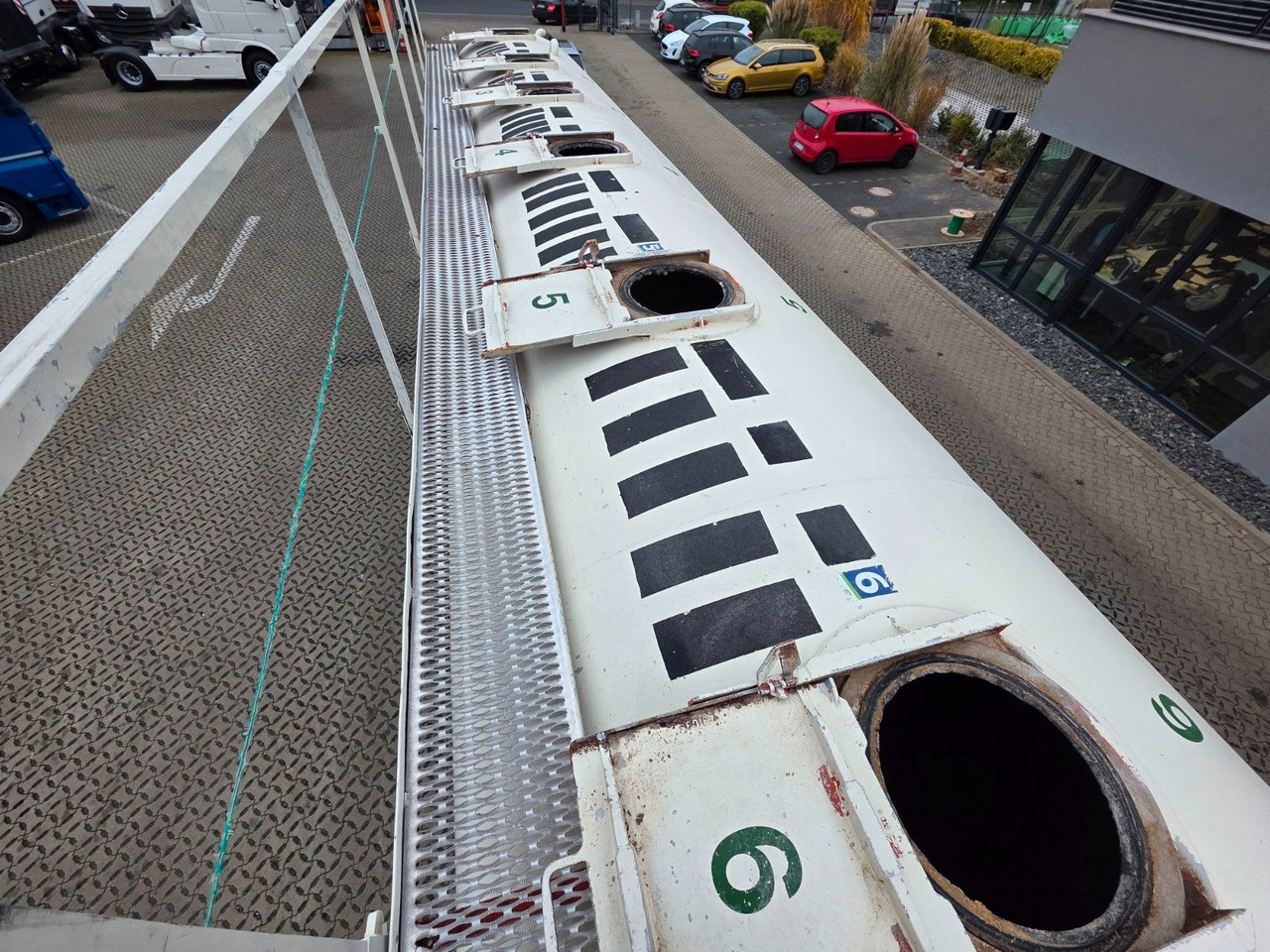 Silo semi-trailer Köhler BSCX31/51/A  / 51.000 l / Lenkachse: picture 9