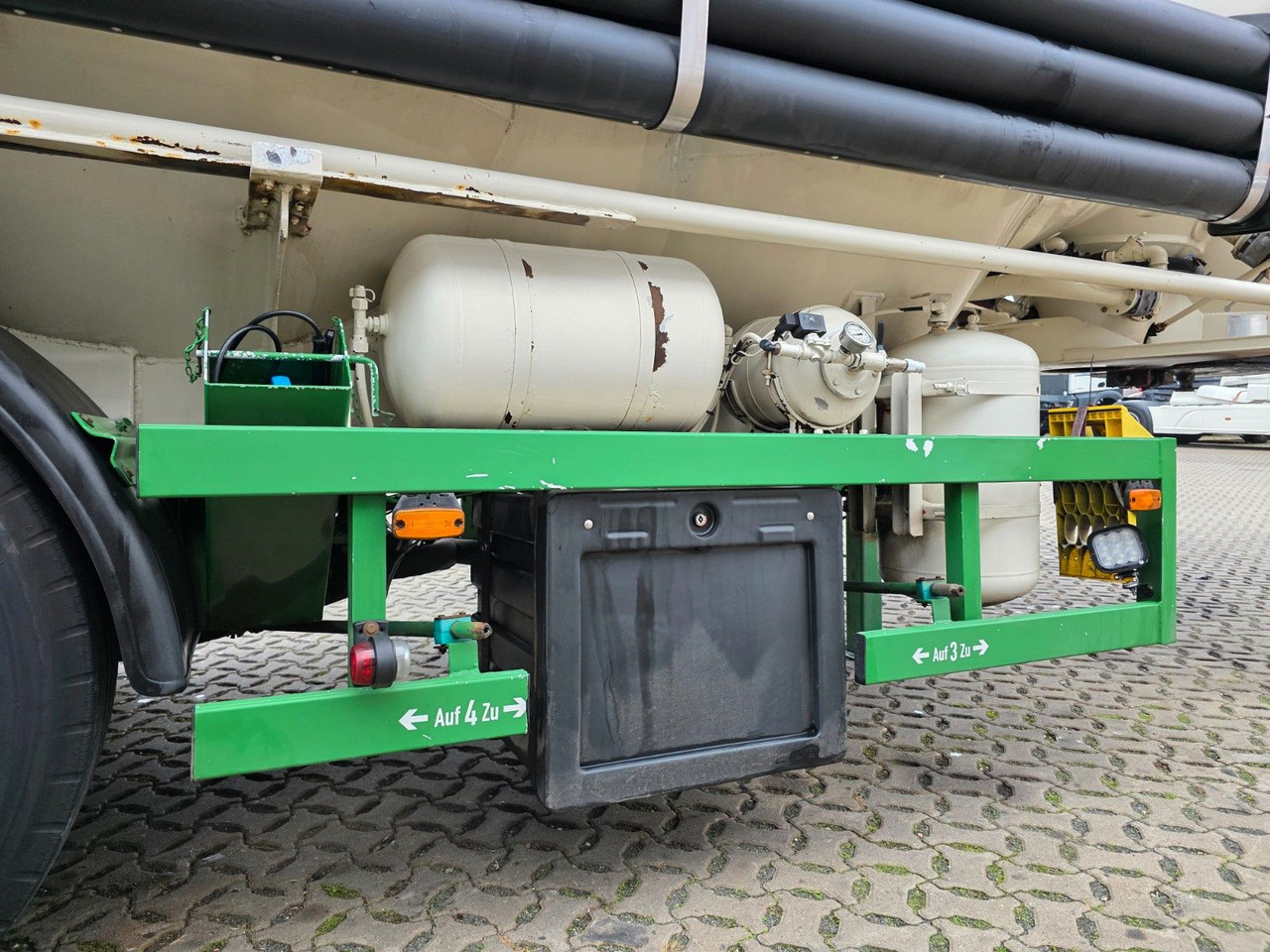 Silo semi-trailer Köhler BSCX31/51/A  / 51.000 l / Lenkachse: picture 31
