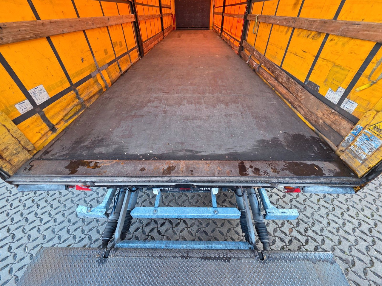Curtainsider semi-trailer Krone SE / LBW / LENK / EDSCHA: picture 12