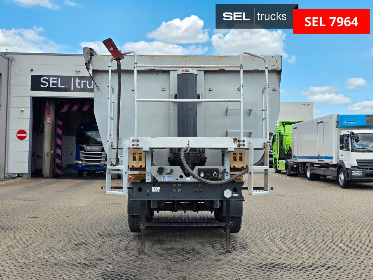 Langendorf SKS-HS 24/30 / Alu-Felgen / Liftachse - Tipper semi-trailer: picture 2 Langendorf SKS-HS 24/30 / Alu-Felgen / Liftachse - Tipper semi-trailer: picture 2