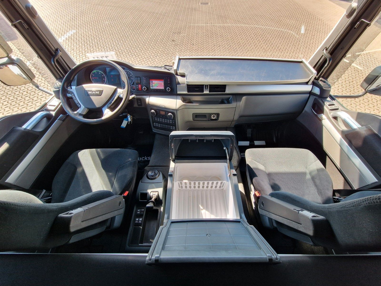 Refrigerator truck MAN TGL 12.250 4X2 BL / Ladebordwand: picture 23 Refrigerator truck MAN TGL 12.250 4X2 BL / Ladebordwand: picture 23