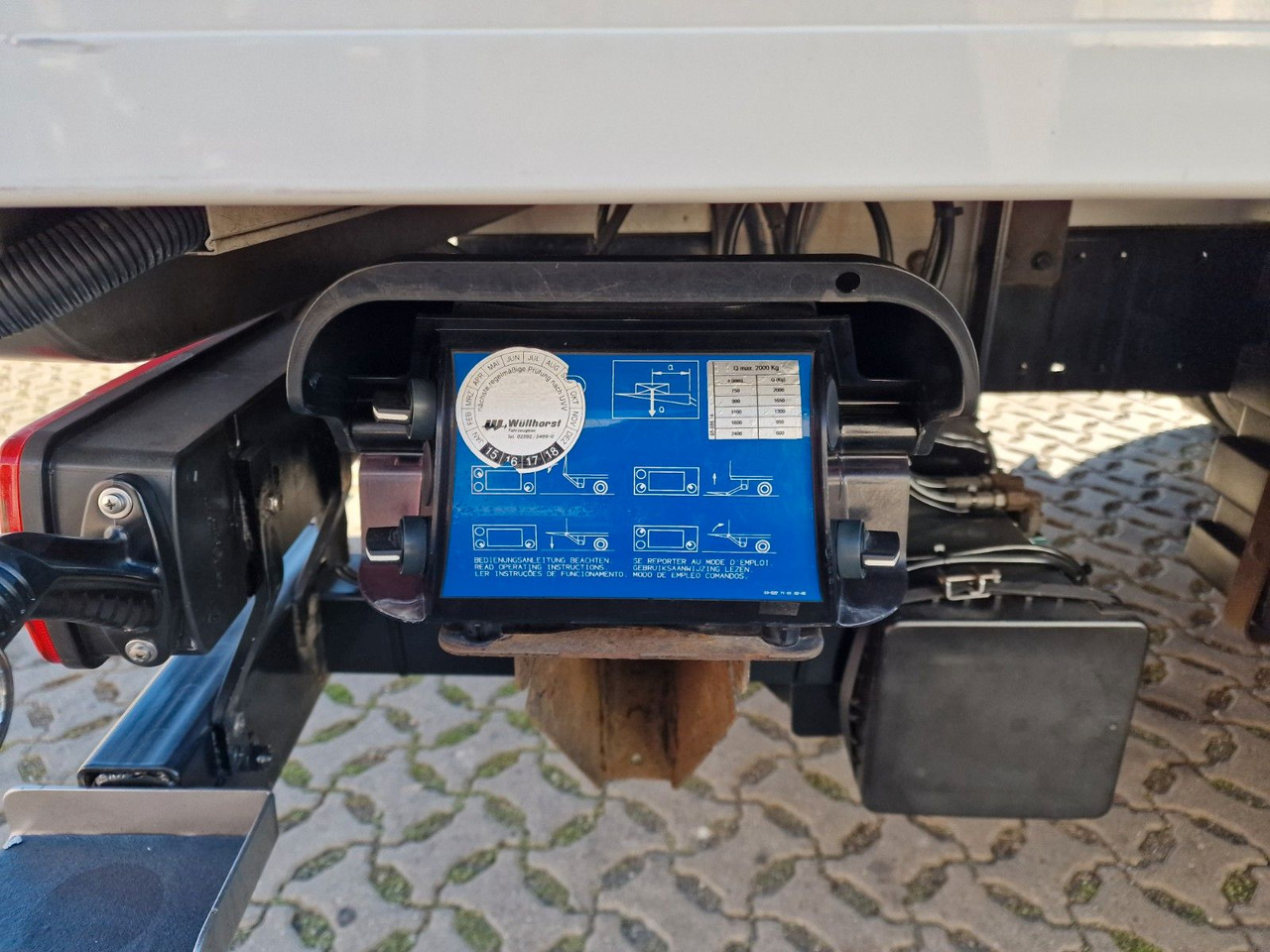 Refrigerator truck MAN TGL 12.250 4X2 BL / Ladebordwand: picture 11 Refrigerator truck MAN TGL 12.250 4X2 BL / Ladebordwand: picture 11