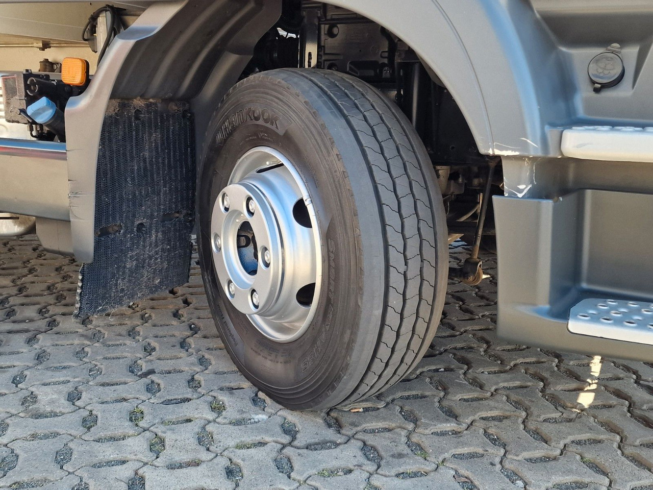 Refrigerator truck MAN TGL 12.250 4X2 BL / Ladebordwand: picture 28 Refrigerator truck MAN TGL 12.250 4X2 BL / Ladebordwand: picture 28