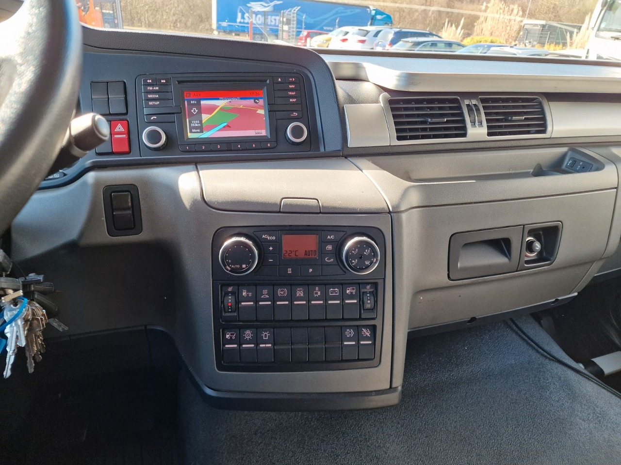 Refrigerator truck MAN TGL 12.250 4X2 BL / Ladebordwand: picture 25 Refrigerator truck MAN TGL 12.250 4X2 BL / Ladebordwand: picture 25