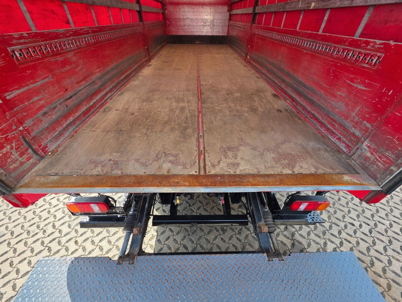 Curtainsider truck MAN TGX 26.360 6X2-2 LL / Intarder / Ldbw /Lenkachse: picture 16