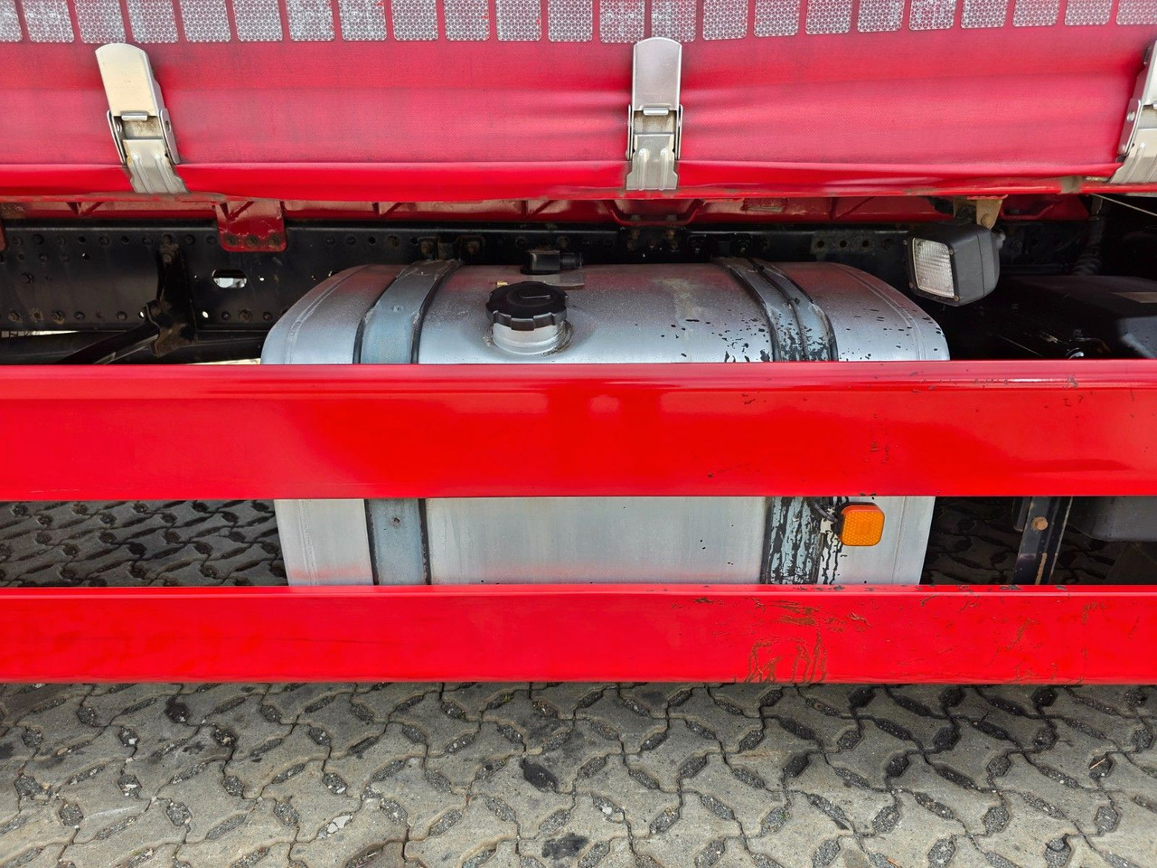 Curtainsider truck MAN TGX 26.360 6X2-2 LL / Intarder / Ldbw /Lenkachse: picture 9