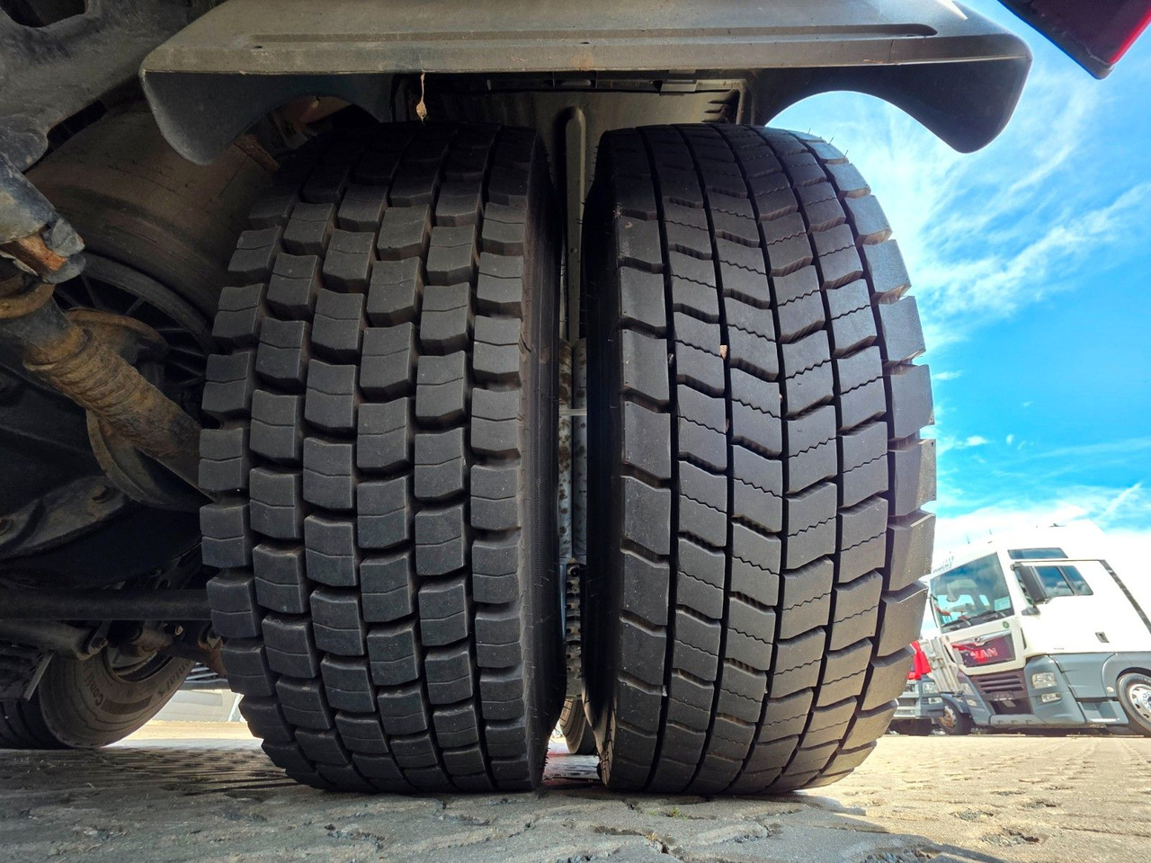 Curtainsider truck MAN TGX 26.360 6X2-2 LL / Intarder / Ldbw /Lenkachse: picture 41