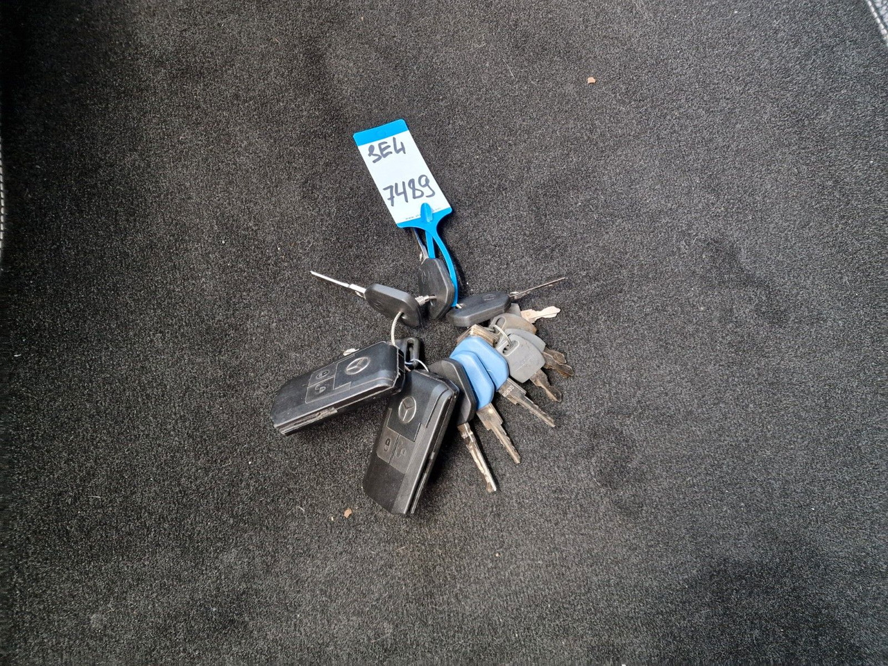 Curtainsider truck Mercedes-Benz Actros 2545 / KOMPLETT! / Alukappen / Standklima: picture 24 Curtainsider truck Mercedes-Benz Actros 2545 / KOMPLETT! / Alukappen / Standklima: picture 24