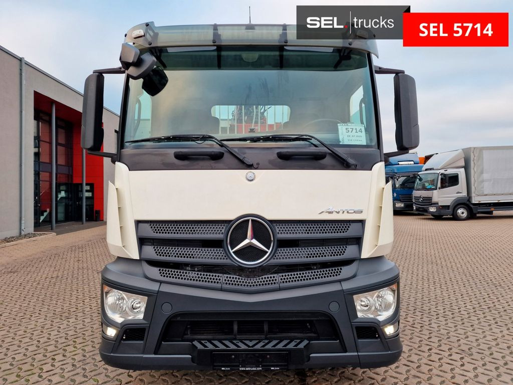 Mercedes-Benz Antos 1832 / MKG Kran  - Dropside/ Flatbed truck, Crane truck: picture 3 Mercedes-Benz Antos 1832 / MKG Kran  - Dropside/ Flatbed truck, Crane truck: picture 3