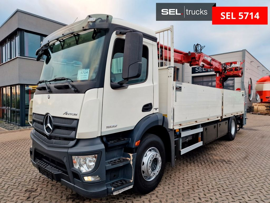 Mercedes-Benz Antos 1832 / MKG Kran  - Dropside/ Flatbed truck, Crane truck: picture 2 Mercedes-Benz Antos 1832 / MKG Kran  - Dropside/ Flatbed truck, Crane truck: picture 2