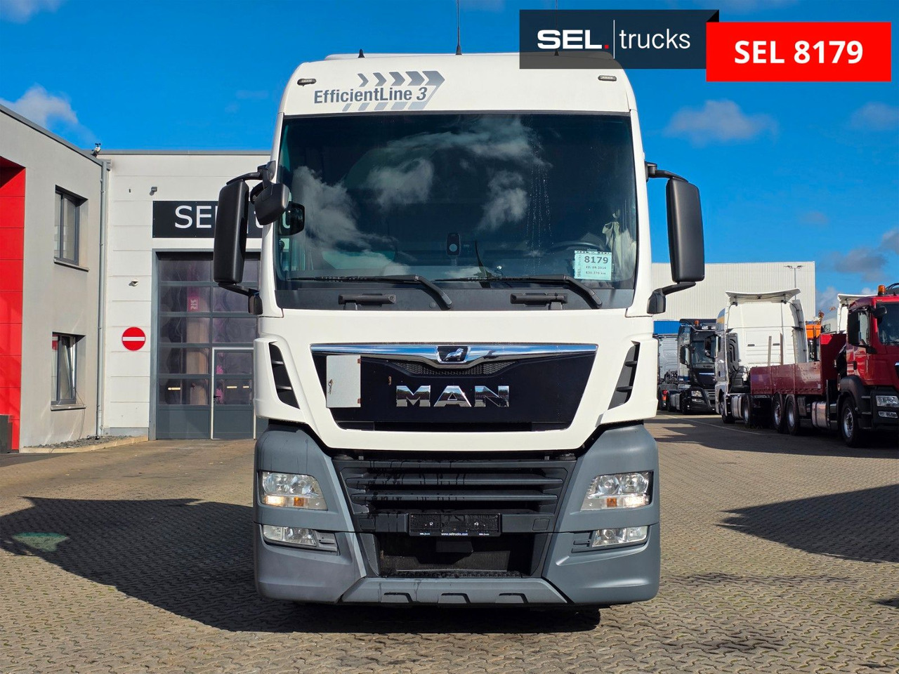 MAN TGX 18.460 4X2 LL-U / Retarder / 2 Tanks - Tractor unit: picture 2 MAN TGX 18.460 4X2 LL-U / Retarder / 2 Tanks - Tractor unit: picture 2