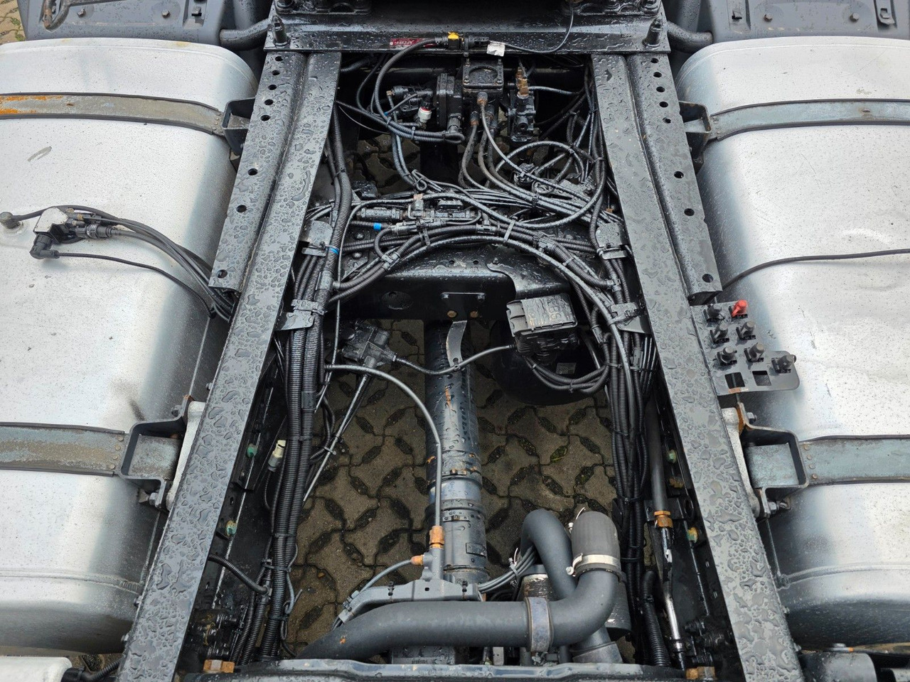 Tractor unit MAN TGX 18.500 4x2 BLS / Retarder / 2 Tanks: picture 12 Tractor unit MAN TGX 18.500 4x2 BLS / Retarder / 2 Tanks: picture 12