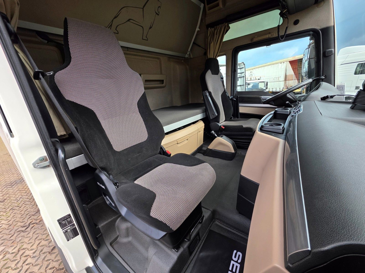 Tractor unit MAN TGX 18.500 4x2 BLS / Retarder / 2 Tanks: picture 31 Tractor unit MAN TGX 18.500 4x2 BLS / Retarder / 2 Tanks: picture 31