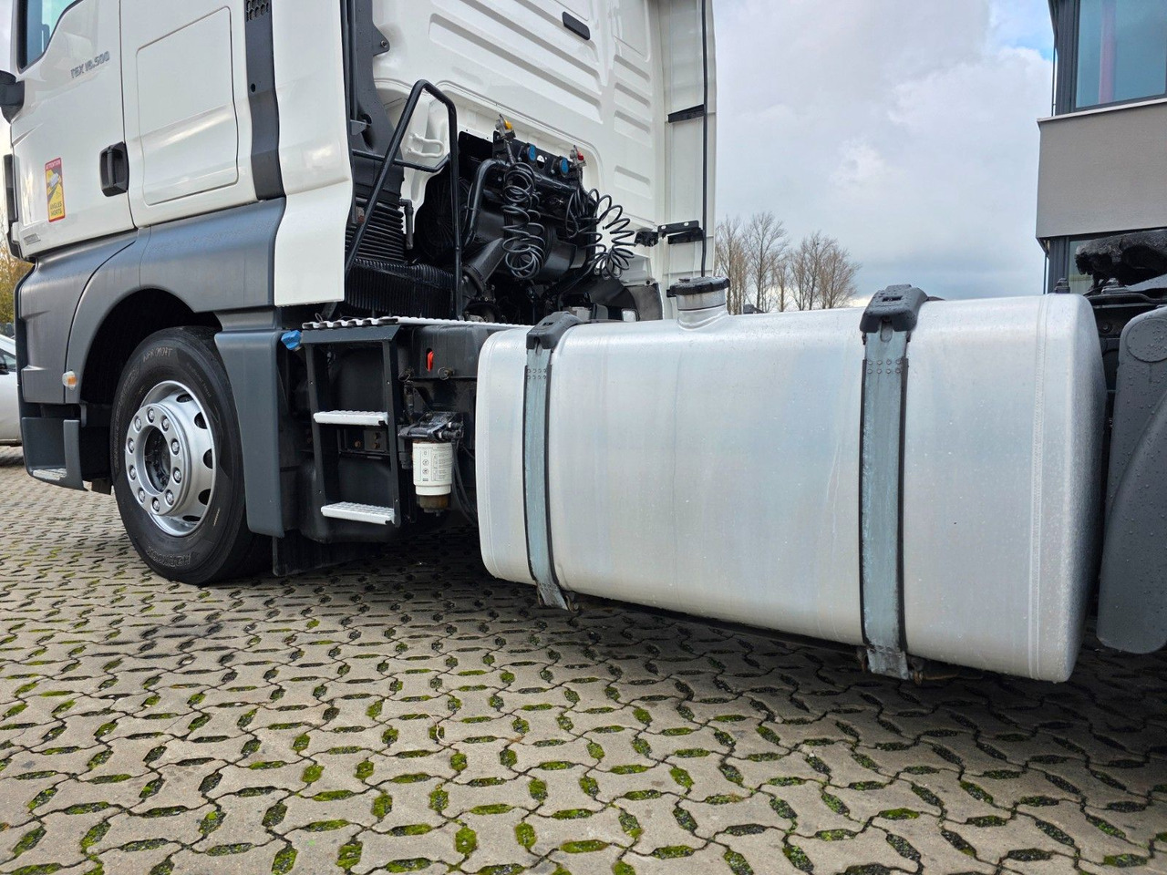 Tractor unit MAN TGX 18.500 4x2 BLS / Retarder / 2 Tanks: picture 14 Tractor unit MAN TGX 18.500 4x2 BLS / Retarder / 2 Tanks: picture 14