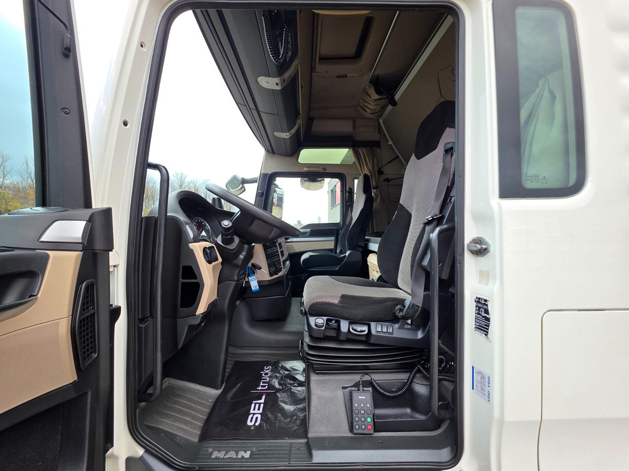 Tractor unit MAN TGX 18.500 4x2 BLS / Retarder / 2 Tanks: picture 28 Tractor unit MAN TGX 18.500 4x2 BLS / Retarder / 2 Tanks: picture 28