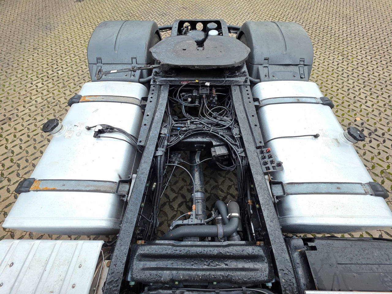 Tractor unit MAN TGX 18.500 4x2 BLS / Retarder / 2 Tanks: picture 11 Tractor unit MAN TGX 18.500 4x2 BLS / Retarder / 2 Tanks: picture 11