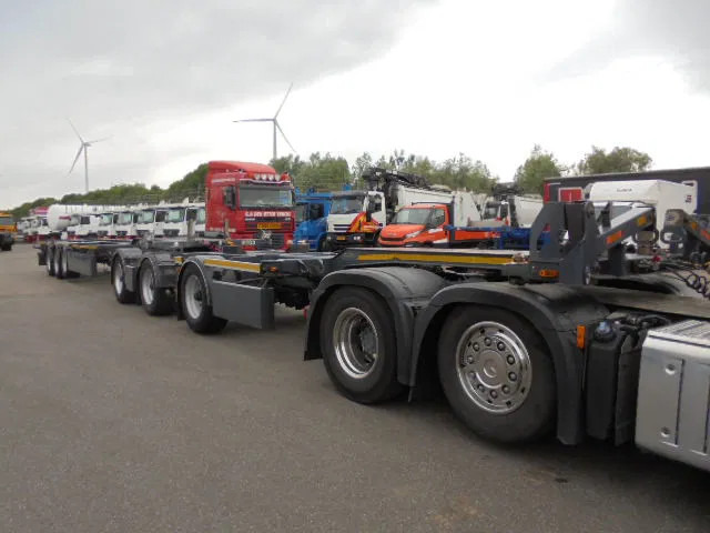 D-Tec DOLLY + TRAILER LZV - Container transporter/ Swap body semi-trailer: picture 2 D-Tec DOLLY + TRAILER LZV - Container transporter/ Swap body semi-trailer: picture 2
