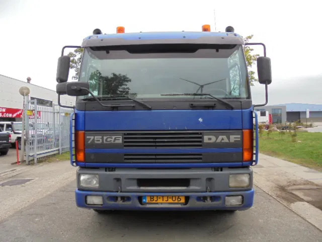 DAF CF 290 - Dropside/ Flatbed truck: picture 2 DAF CF 290 - Dropside/ Flatbed truck: picture 2
