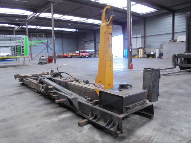 Diversen Guima BG 16 - Hook lift truck: picture 2 Diversen Guima BG 16 - Hook lift truck: picture 2