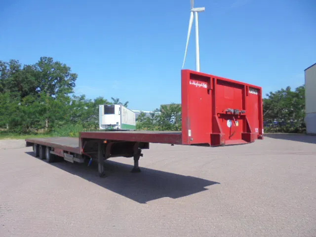 Fruehauf ONCZ 39-327 A - Low loader semi-trailer: picture 3 Fruehauf ONCZ 39-327 A - Low loader semi-trailer: picture 3
