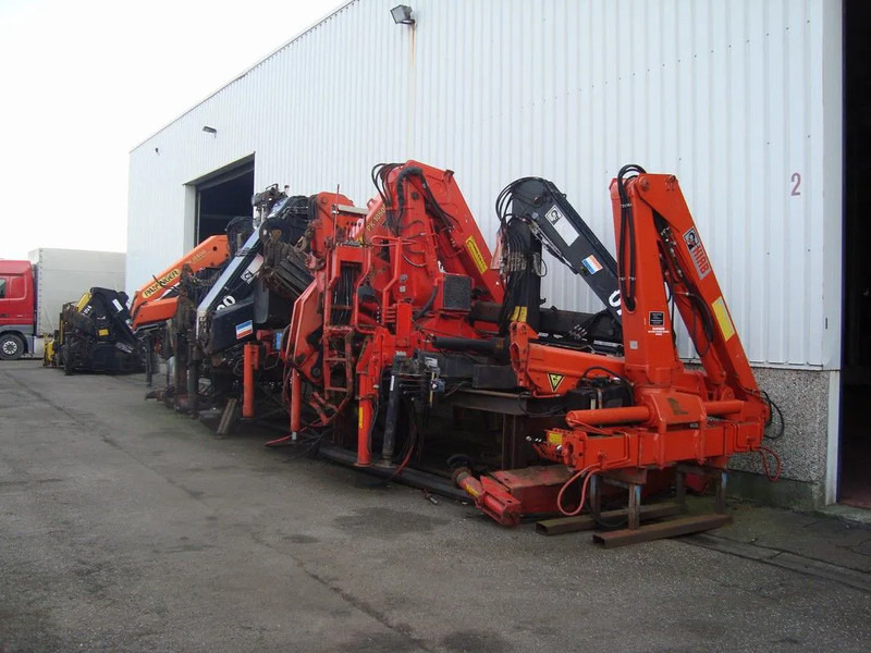 Hiab ALL TYPE YEARS AND PRICES HIAB PALFINGER HMF ATLAS KENNIS EFFER COPMA - Crane truck: picture 3 Hiab ALL TYPE YEARS AND PRICES HIAB PALFINGER HMF ATLAS KENNIS EFFER COPMA - Crane truck: picture 3