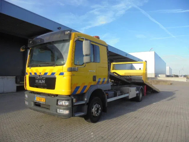 MAN TGM 12.250 NL TRUCK - Tow truck: picture 1 MAN TGM 12.250 NL TRUCK - Tow truck: picture 1