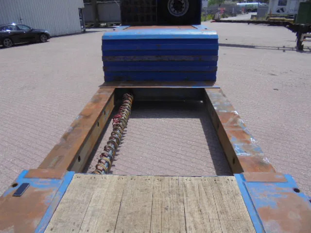 Nooteboom ODU-33VV - Low loader semi-trailer: picture 3 Nooteboom ODU-33VV - Low loader semi-trailer: picture 3