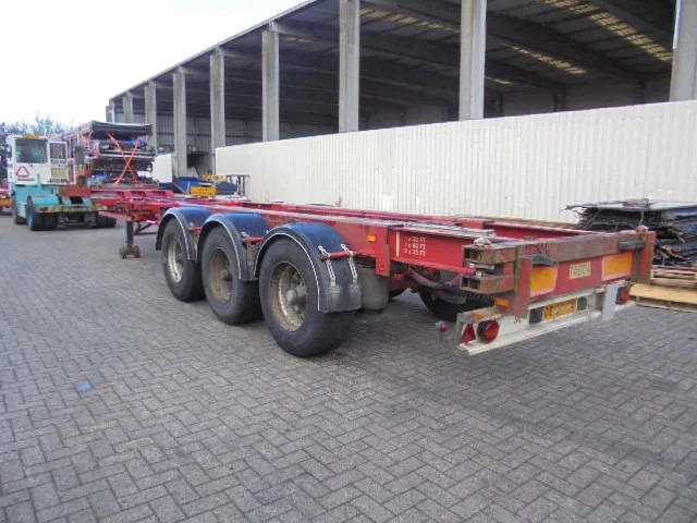 Renders RPCC 12-27 - Container transporter/ Swap body semi-trailer: picture 4 Renders RPCC 12-27 - Container transporter/ Swap body semi-trailer: picture 4