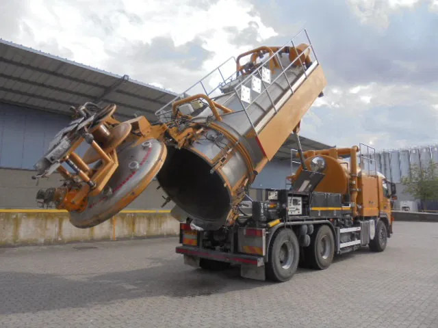 Terberg FM 1450 WDGL 6X4 VACUUM ADR / SIR NL TRUCK - Vacuum truck: picture 3 Terberg FM 1450 WDGL 6X4 VACUUM ADR / SIR NL TRUCK - Vacuum truck: picture 3