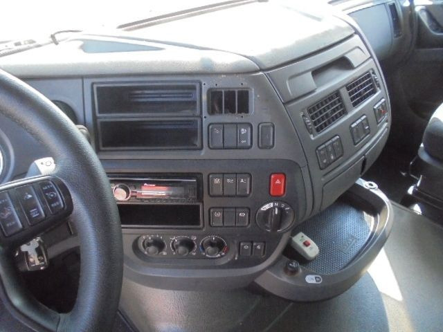 Tractor unit DAF XF 440: picture 9