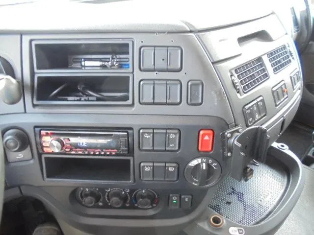 Tractor unit DAF XF 440: picture 13