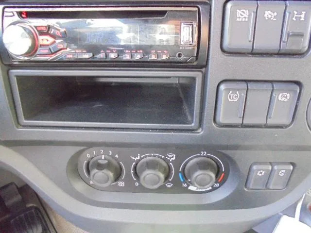 Tractor unit DAF XF 440: picture 12