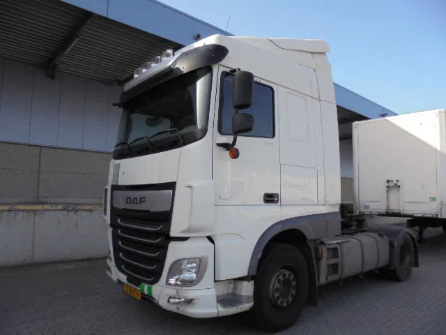DAF XF 450 - Tractor unit: picture 1 DAF XF 450 - Tractor unit: picture 1