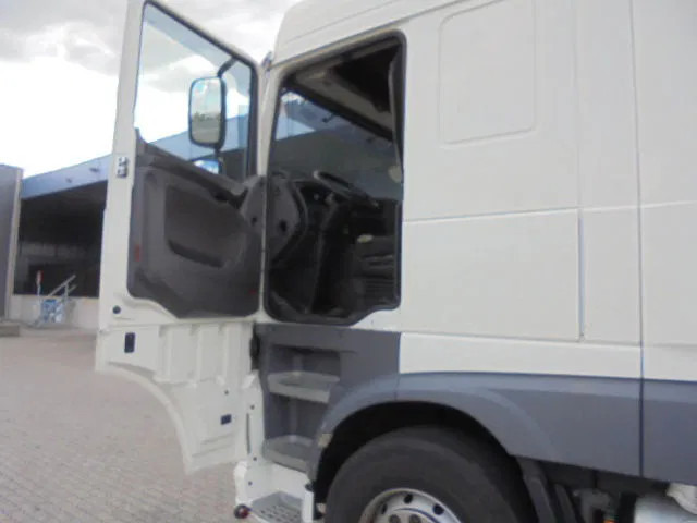 Tractor unit DAF XF 460 NL TRUCK MET COMPRESSOR APK 16-05-2026: picture 14