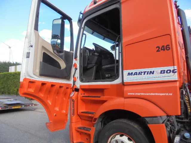 Tractor unit Mercedes-Benz Actros 1842 LS ENGINE NOT OK: picture 8 Tractor unit Mercedes-Benz Actros 1842 LS ENGINE NOT OK: picture 8