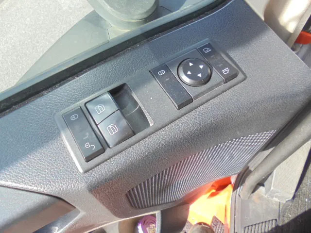 Tractor unit Mercedes-Benz Actros 1842 LS ENGINE NOT OK: picture 15 Tractor unit Mercedes-Benz Actros 1842 LS ENGINE NOT OK: picture 15