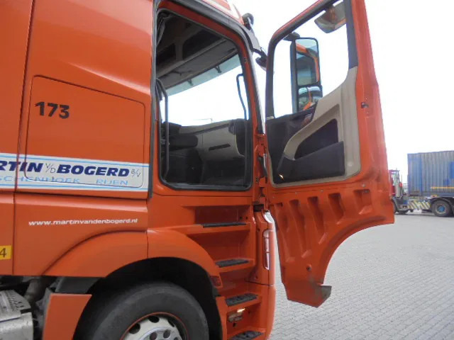 Tractor unit Mercedes-Benz Actros 1842 LS NL TRUCK: picture 19