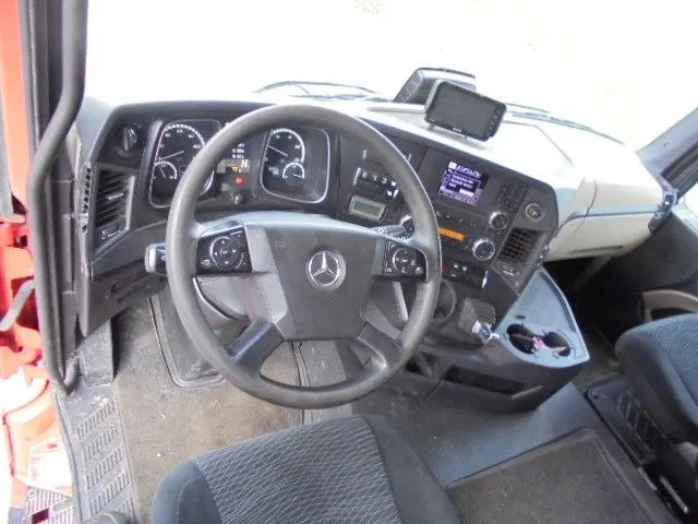 Tractor unit Mercedes-Benz Actros 2543 6X2 + HYDRAULIC: picture 11